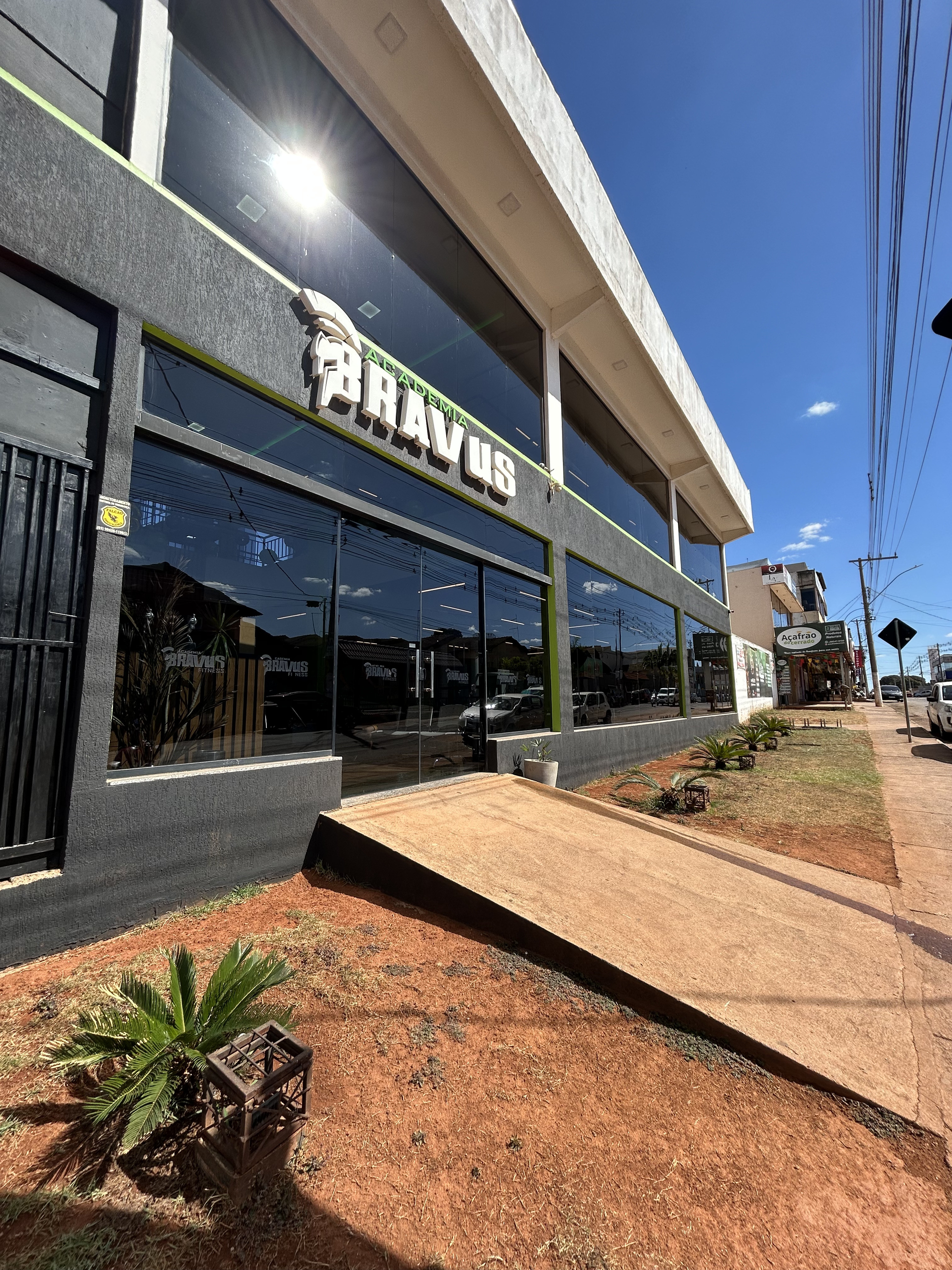 Fachada da Academia Bravus Fitness em Valparaíso de Goiás